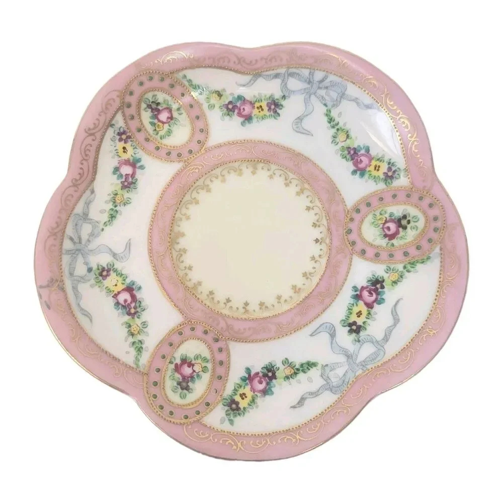 Japan Lilac Floral Gold Trim Porcelain Scalloped Teacup & Saucer Set S817